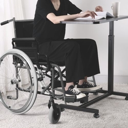 Buddy 02 Lite Black nastavitelný stůl na kolečkách