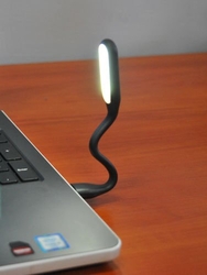 USB silikonová lampa - černá