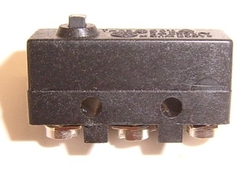 B611 mikrospínač