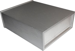 Krabička hliníková dvoudílná eloxovaná stříbrná, 100x128x40mm