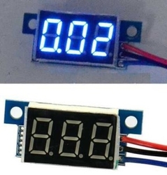 R017A Voltmetr panelový LED modrý