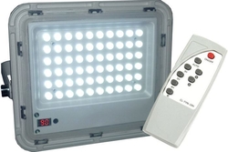 LED reflektor 5W se solárním panelem /Solární světlo/